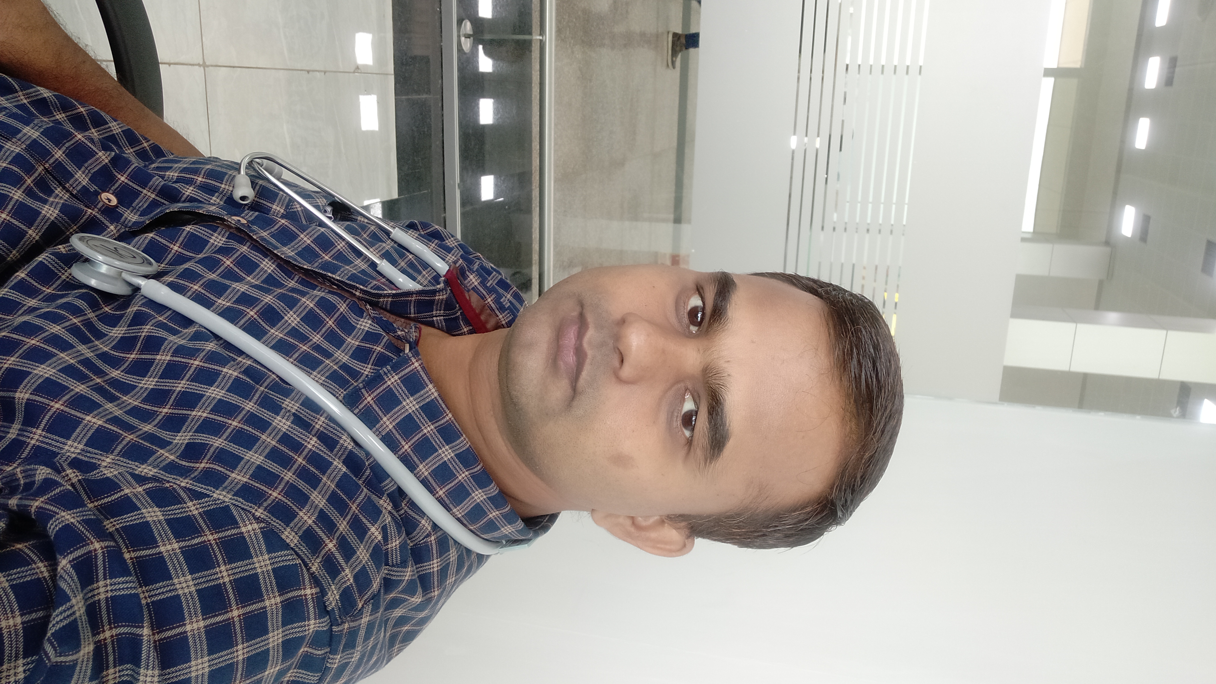 Dr. Santosh Kumar's profile on Curofy